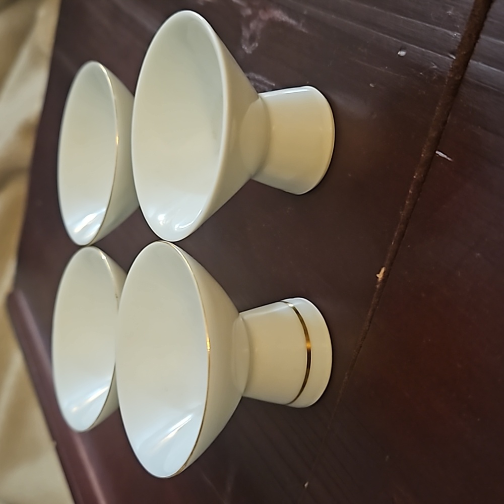3/30 3 vtg gold trimmed Japanese sake cups plus 1 to create set